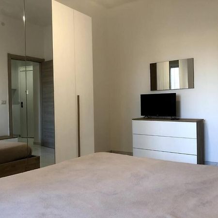 Casa Martina Pronta Per Te, Con Due Stanze Da Letto! Apartment Turin Bagian luar foto